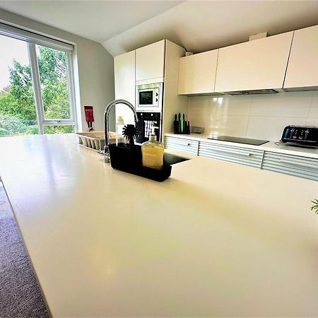 Horizon House, Modern 2-Bedroom Flat 2, Parking, Netflix, Oxford Exteriér fotografie